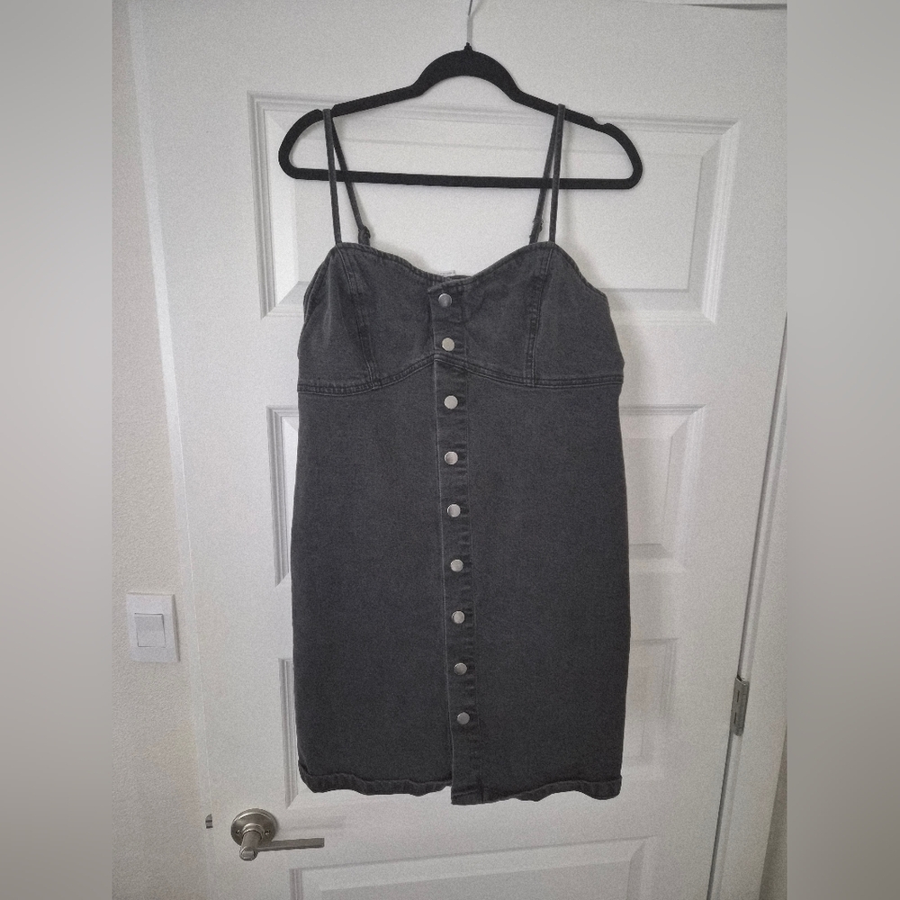 Forever 21 Charcoal Button-Front Midi Dress